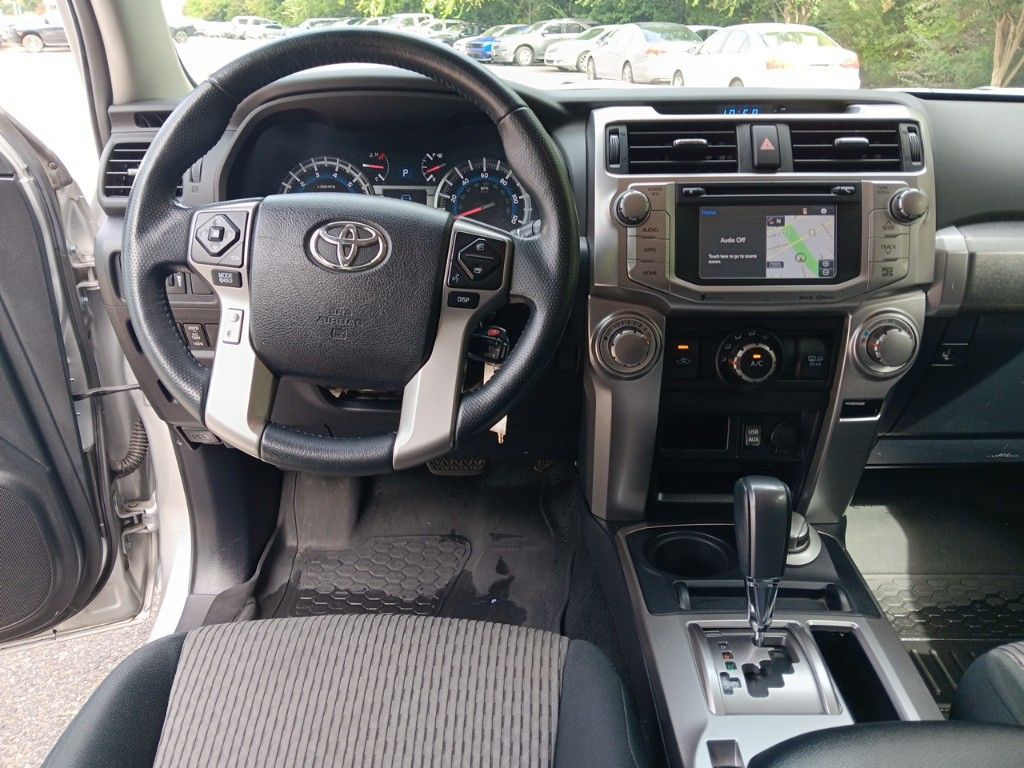 2016 Toyota 4Runner  26