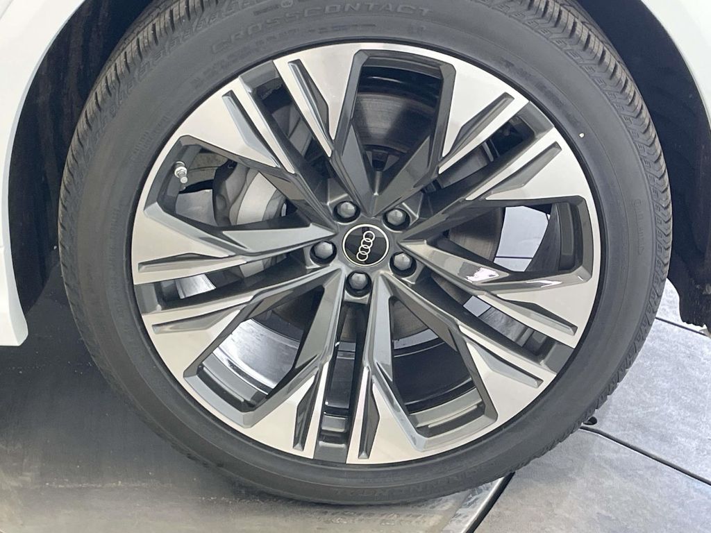 2026 Audi Q8  White at Audi Porsche Sewickley