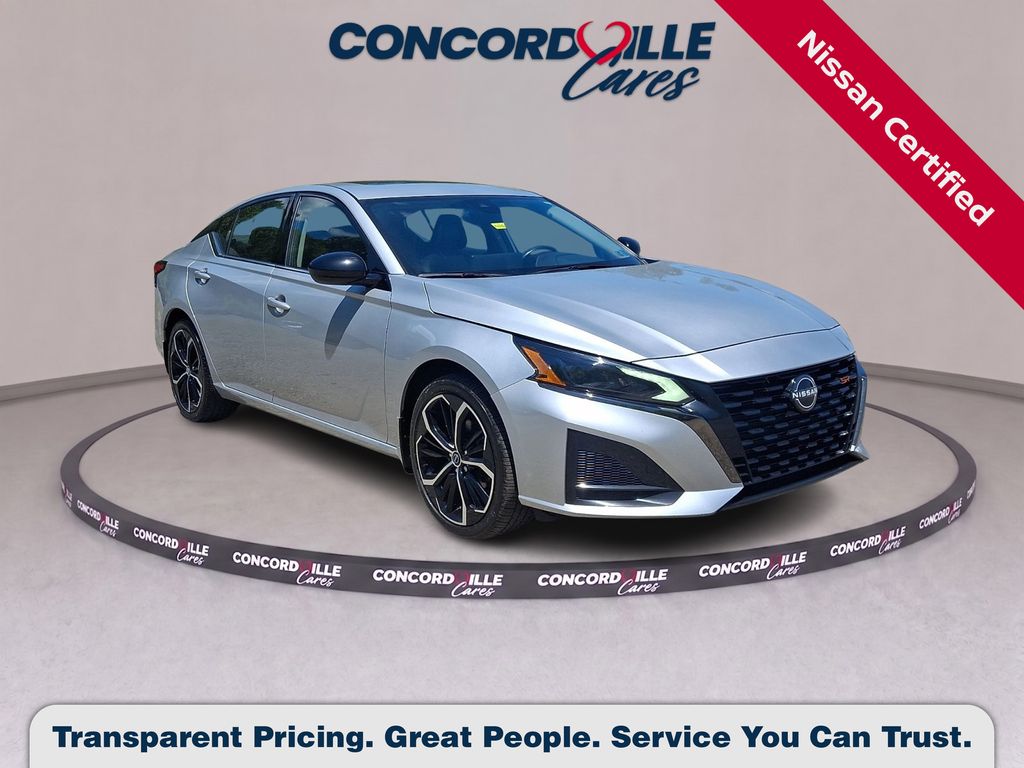 Brilliant Silver Metallic 2024 Nissan Altima Sedan All-Wheel Drive Continuously Variable Transmission