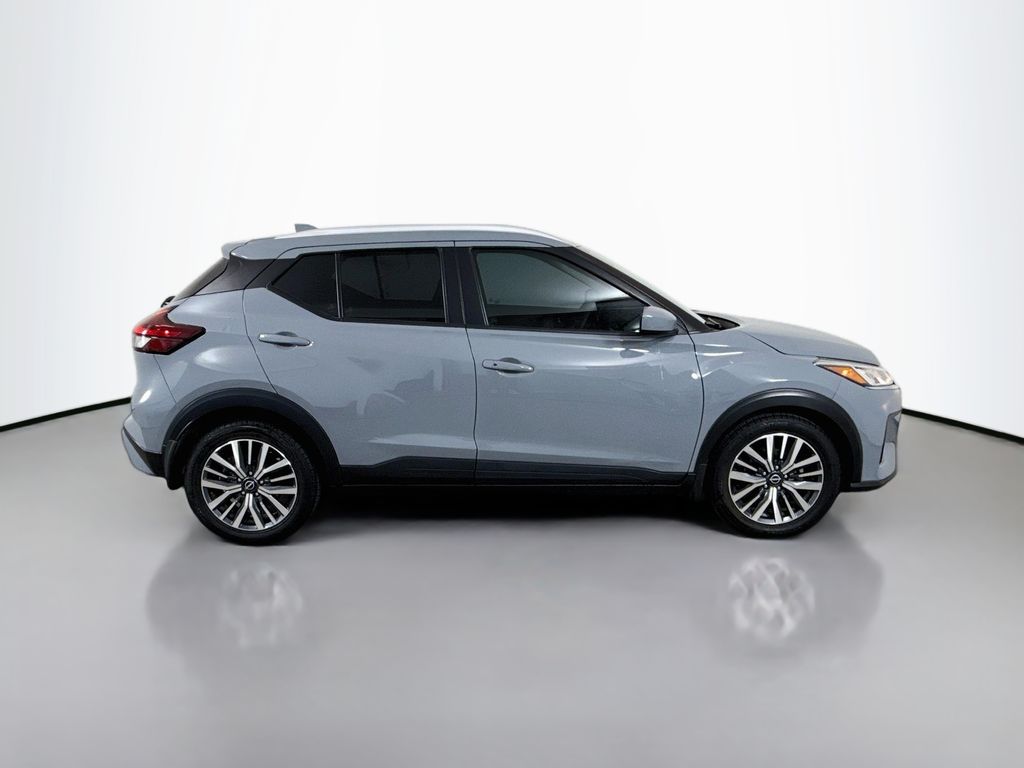 2024 Boulder Gray Pearl Nissan Kicks SV FWD SUV