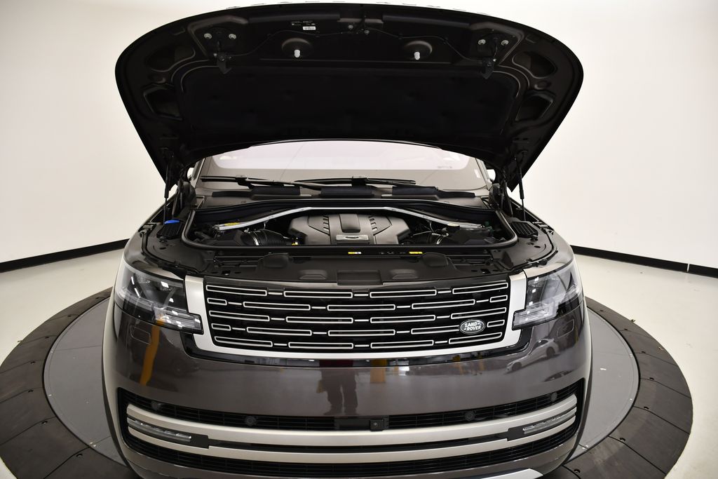 Thumbnail: 2022 Land Rover Range Rover - 11