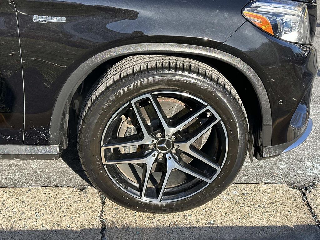 Thumbnail: 2018 Mercedes-Benz GLE - 17