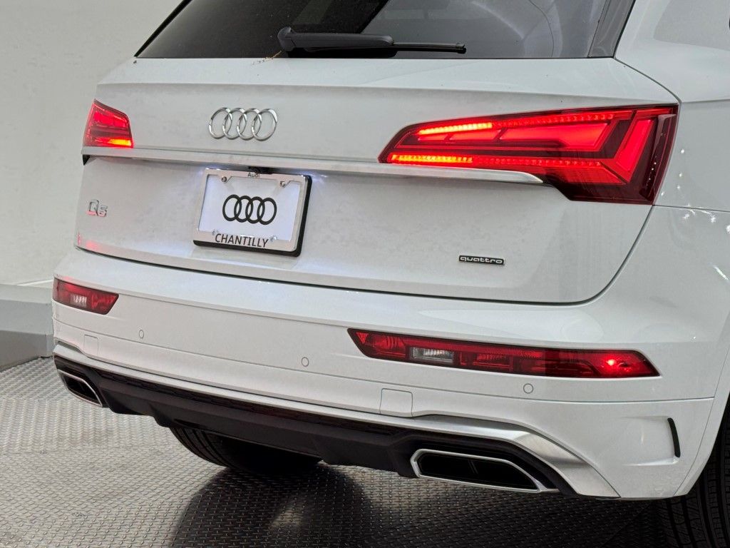 2025 Audi Q5 e Premium Plus 12