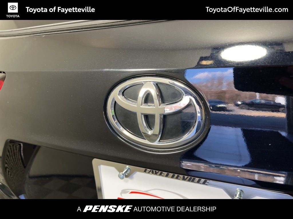 Thumbnail: 2023 Toyota Highlander - 16