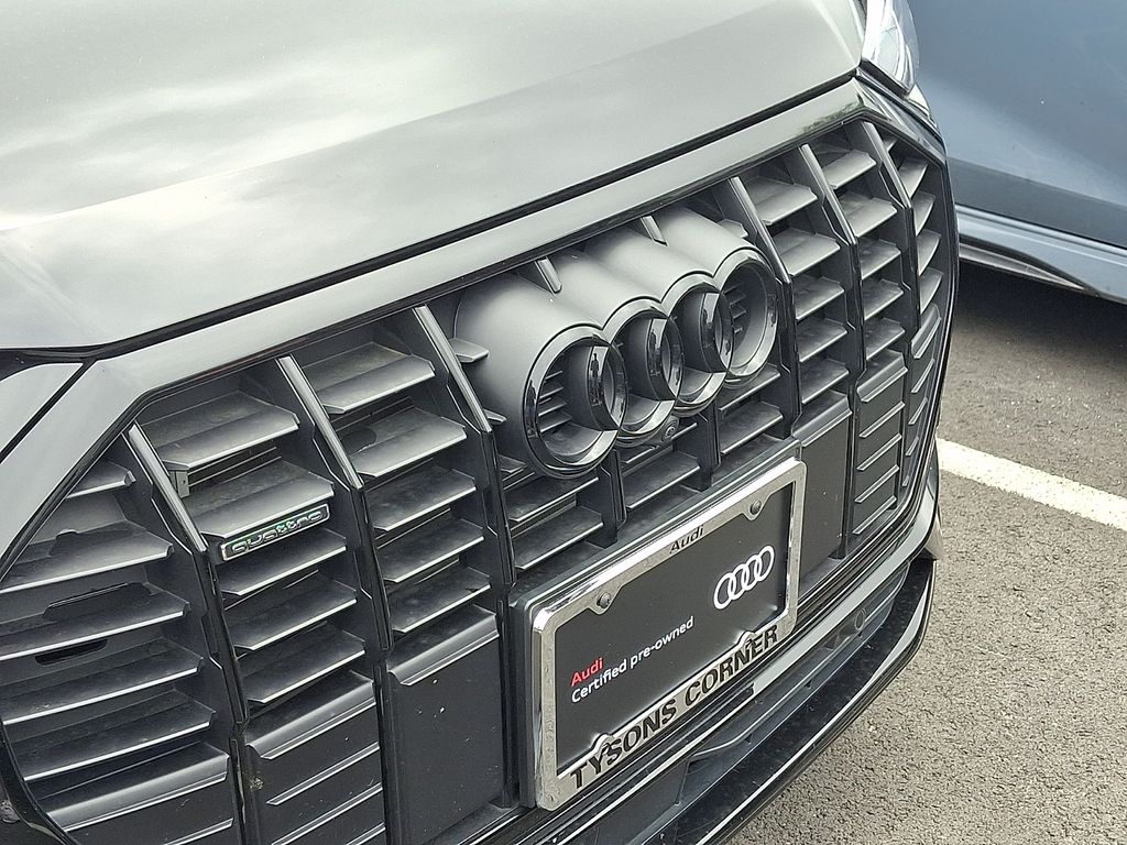 Thumbnail: 2025 Audi Q3 - 3