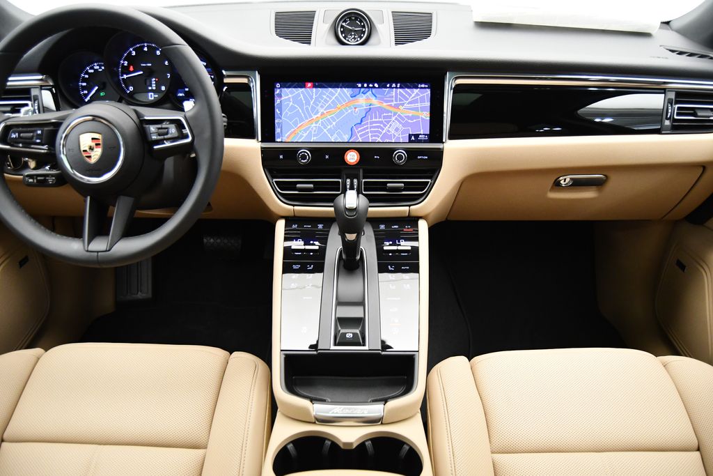2024 Porsche Macan T 24