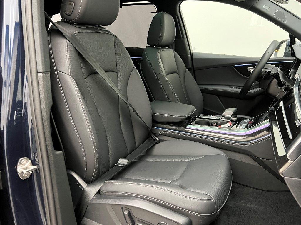 Thumbnail: 2025 Audi Q7 - 14