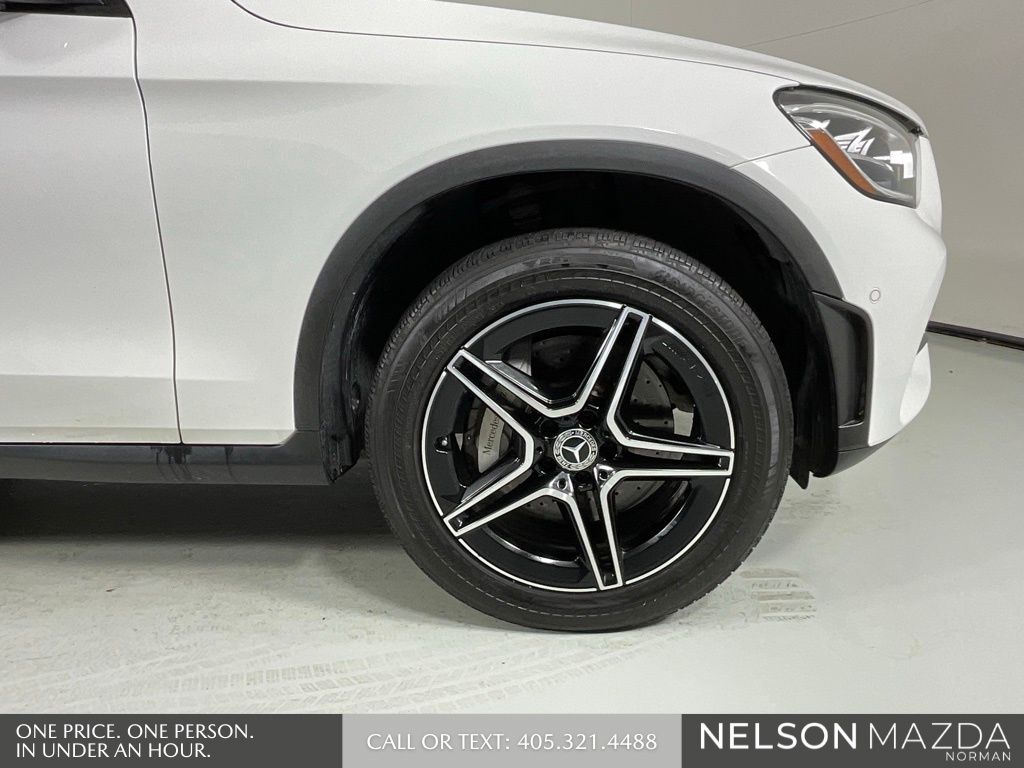 Used 2022 White Mercedes-Benz GLC 300 image 10