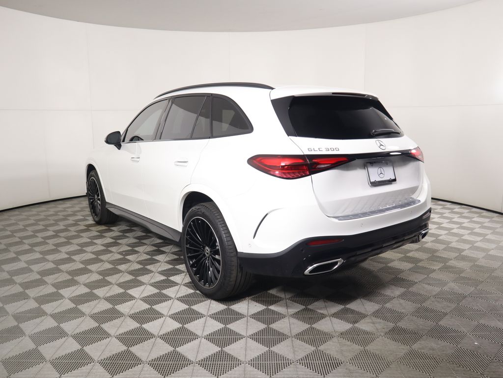 Thumbnail: 2026 Mercedes-Benz GLC - 7