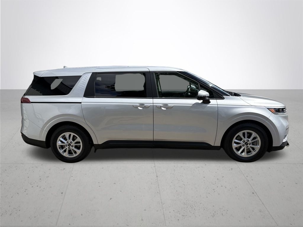 2022 Kia Carnival LXS