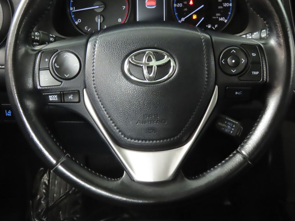 Thumbnail: 2018 Toyota RAV4 - 15