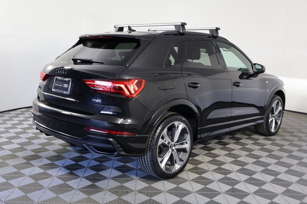 Thumbnail: 2022 Audi Q3 - 4