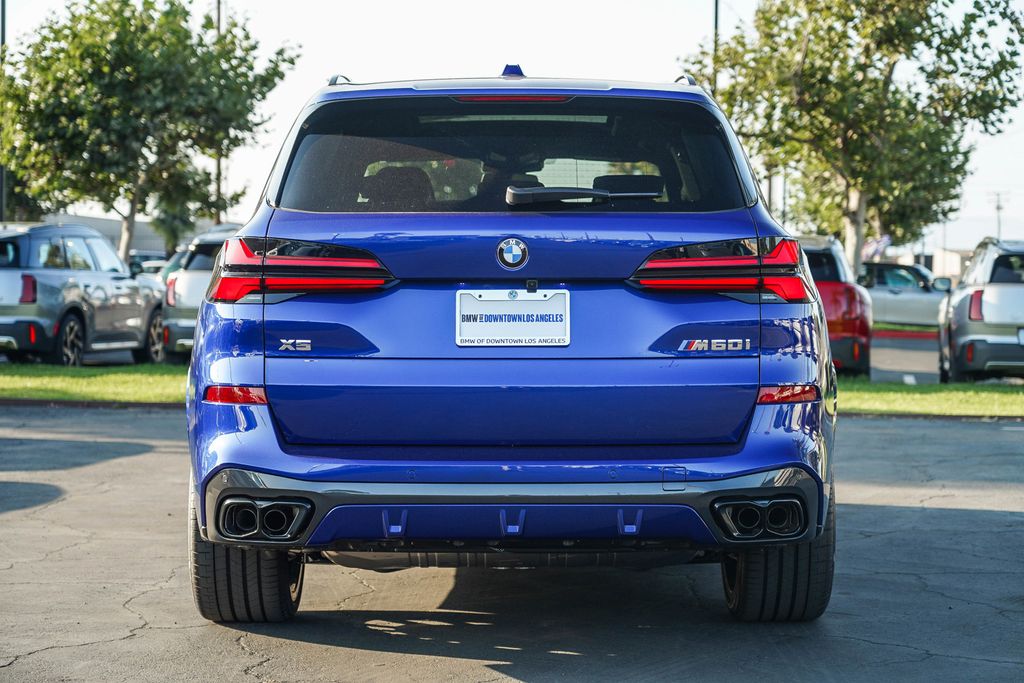 2025 BMW X5 M60i 7