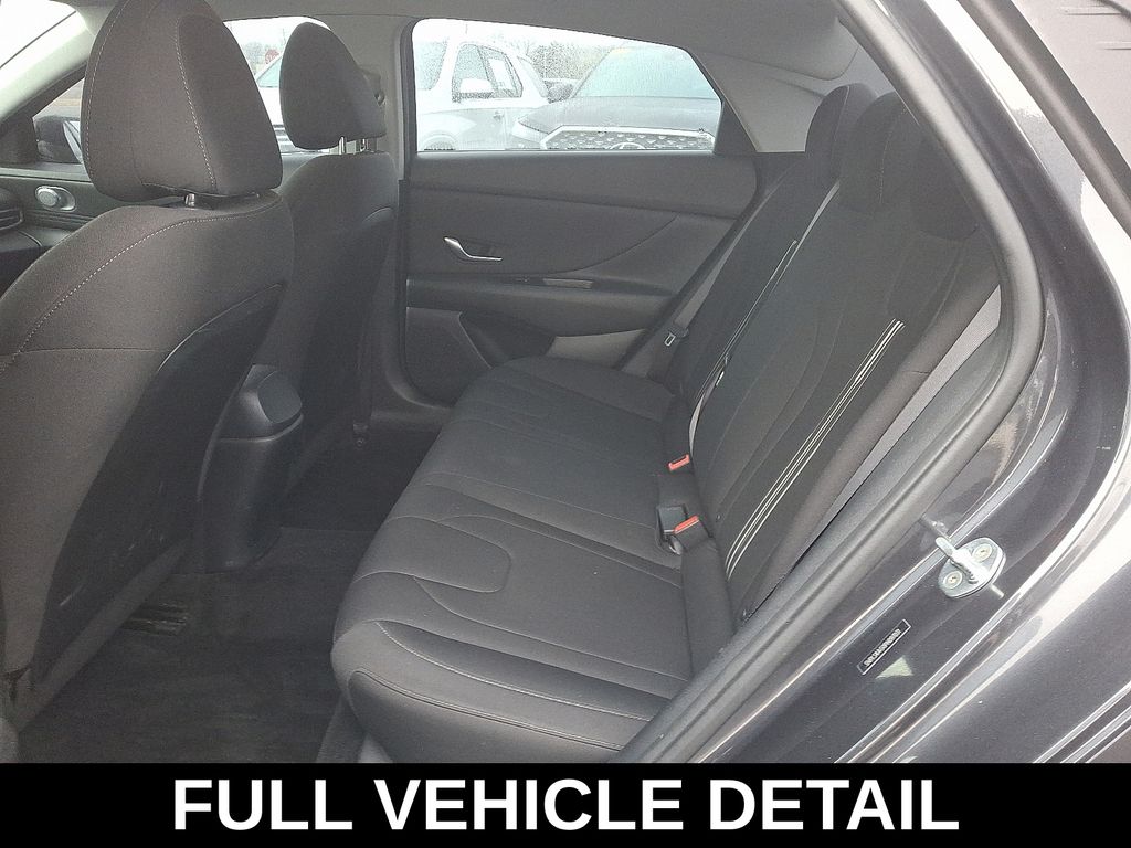 Thumbnail: 2023 Hyundai Elantra - 11