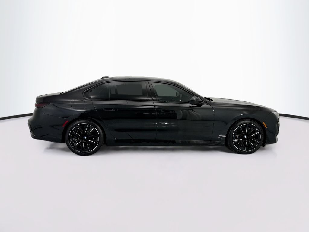 Thumbnail: 2023 BMW i7 - 4