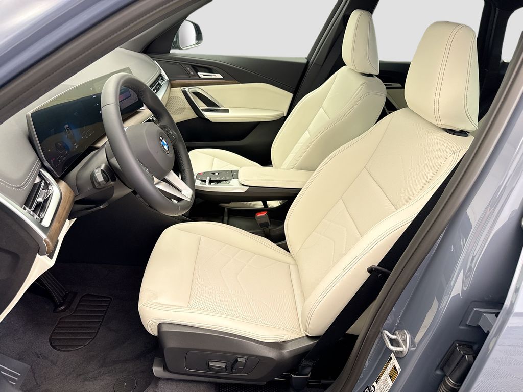 Thumbnail: 2026 BMW X1 - 18