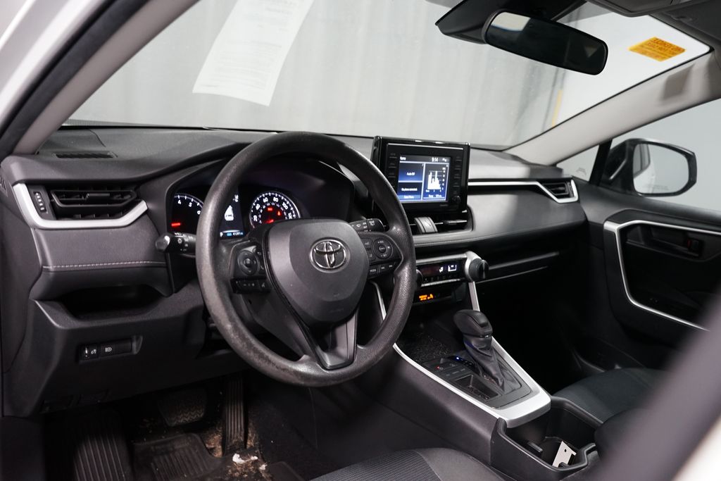 Thumbnail: 2022 Toyota RAV4 - 7