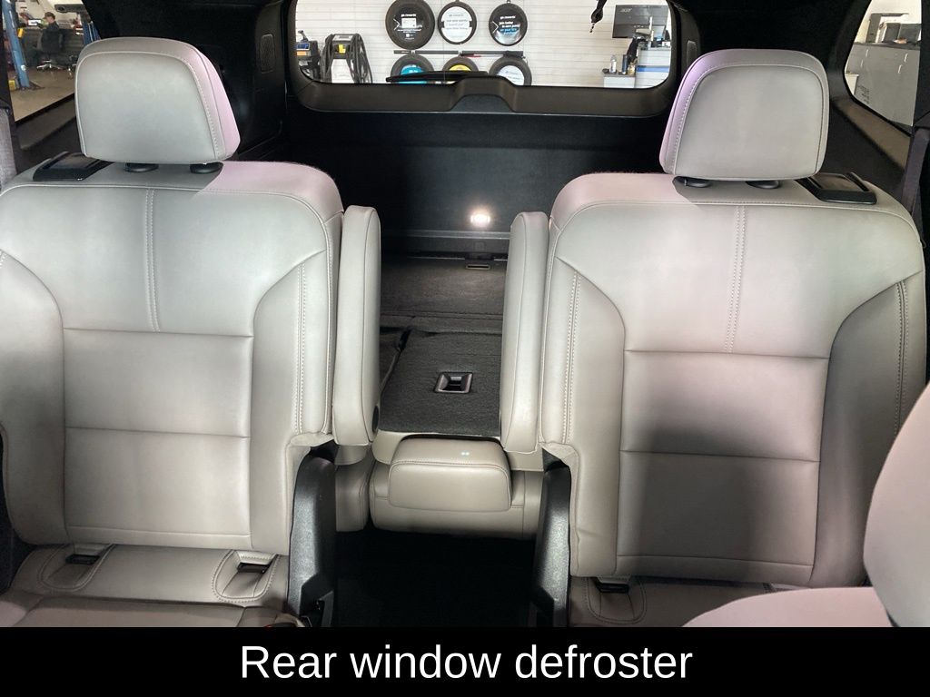 Used 2024 White GMC Elevation image 13