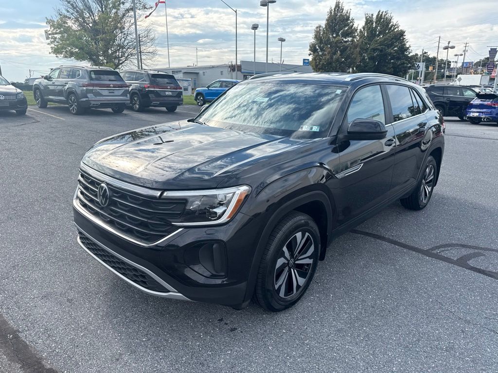 2024 Volkswagen Atlas Cross Sport 2.0T SE Black at Subaru and VW of Moon Township