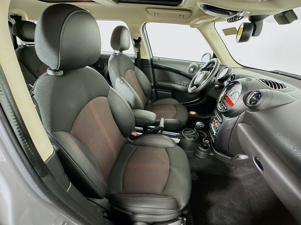 Thumbnail: 2013 MINI Cooper Countryman - 25