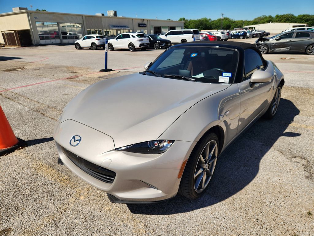 Gray (Platinum Quartz Metallic) 2023 Mazda MX-5 Miata Grand Touring RWD Convertible Rear-Wheel Drive 6-Speed Automatic