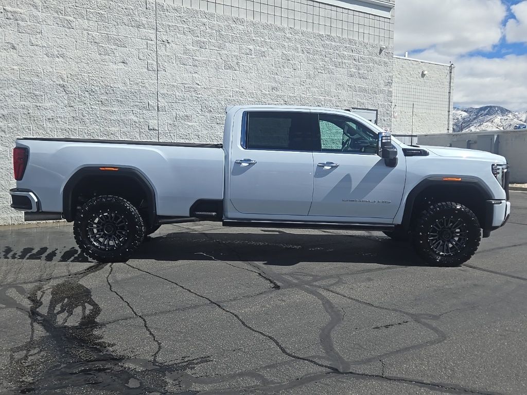 Used 2026 White GMC Denali Ultimate image 2