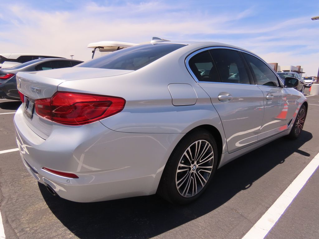2019 BMW 5 Series 530i 3