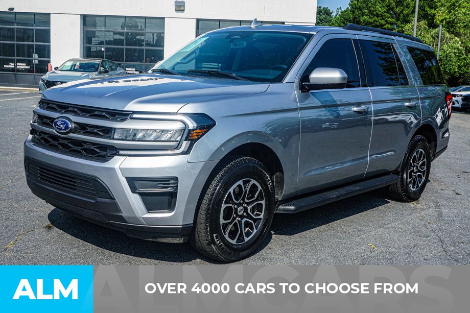 Used 2024 Silver Ford XLT image 2
