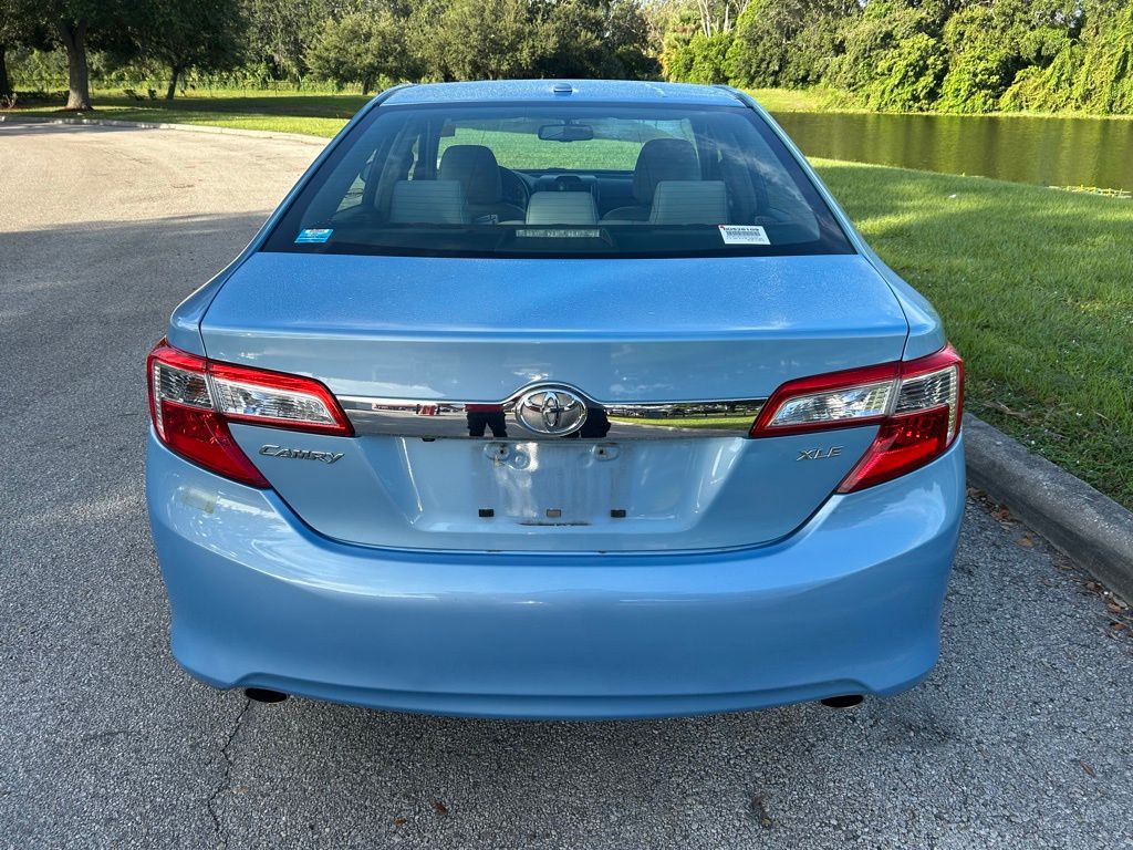 Thumbnail: 2013 Toyota Camry - 4