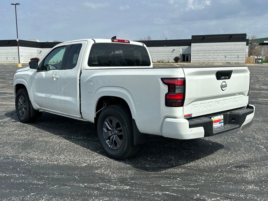 2025 Nissan Frontier SV photo