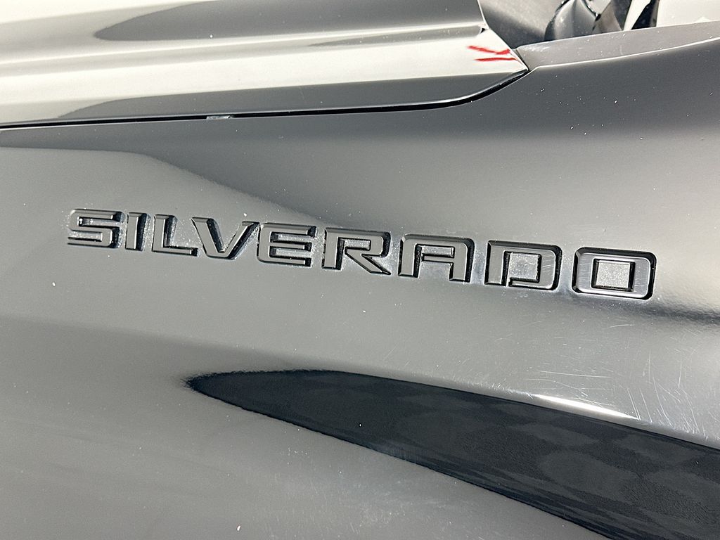 Used 2021 Black Chevrolet LT image 28