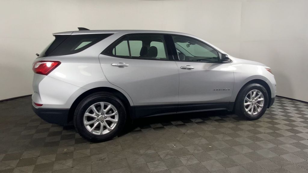 2018 Chevrolet Equinox LS 9