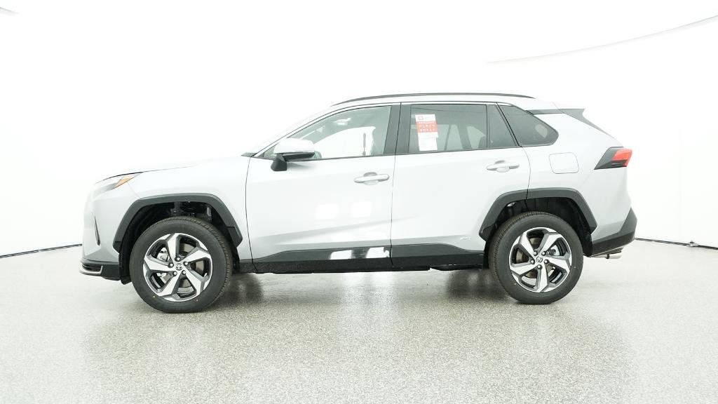 Thumbnail: 2025 Toyota RAV4 - 17