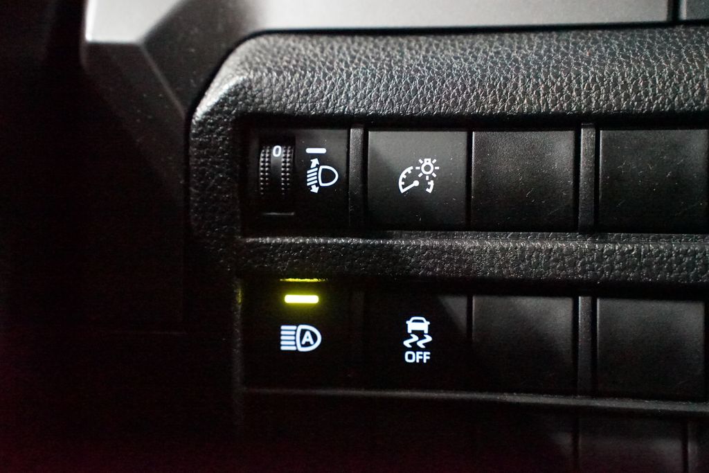 Thumbnail: 2024 Toyota Tacoma - 25