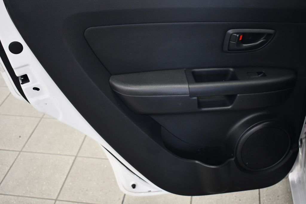 Thumbnail: 2012 Kia Soul - 27