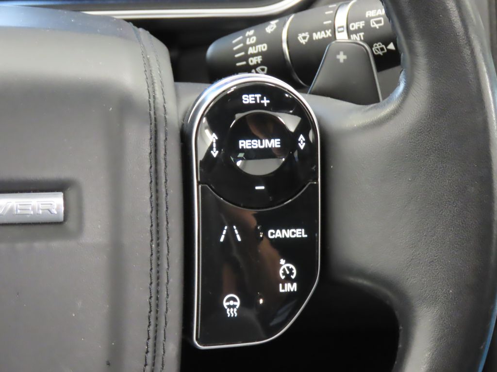 Thumbnail: 2019 Land Rover Range Rover - 21