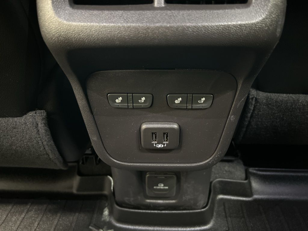 used 2024 Chevrolet Equinox car, priced at $27,938