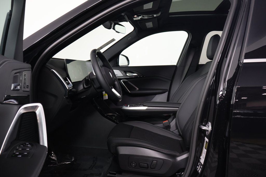 Thumbnail: 2026 BMW X1 - 5