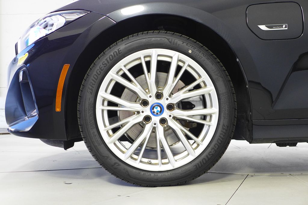 Thumbnail: 2023 BMW 3 Series - 5