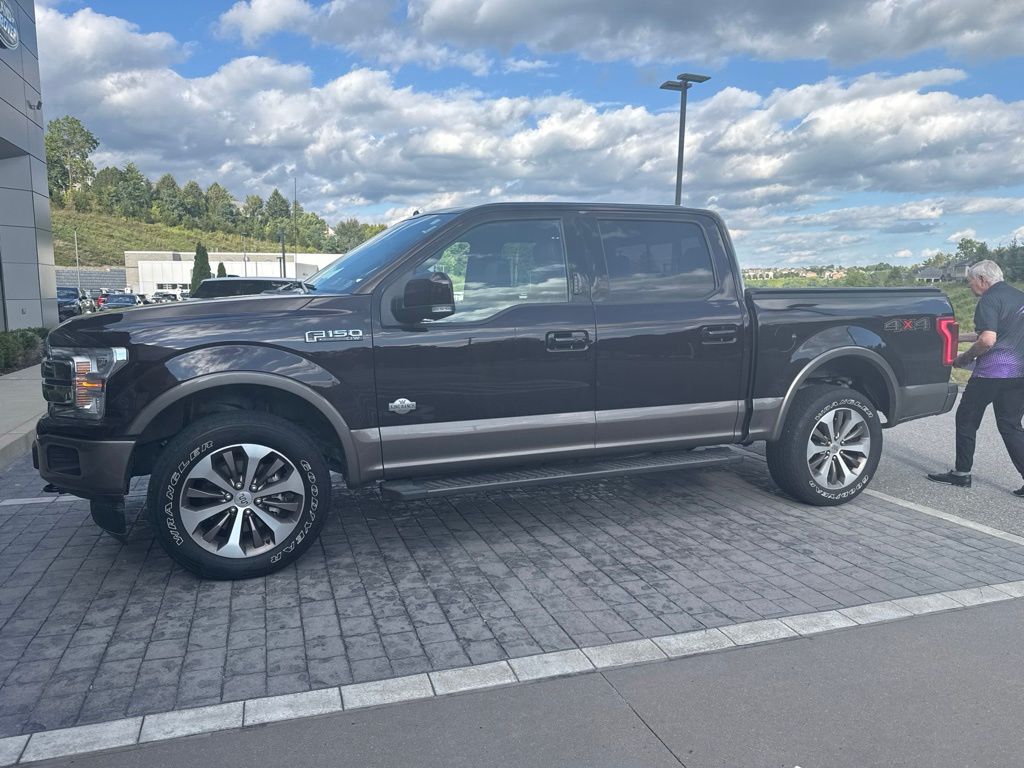 2019 Ford F-150 Rojo (Magma Red Metallic) Camioneta Todo terreno Automática