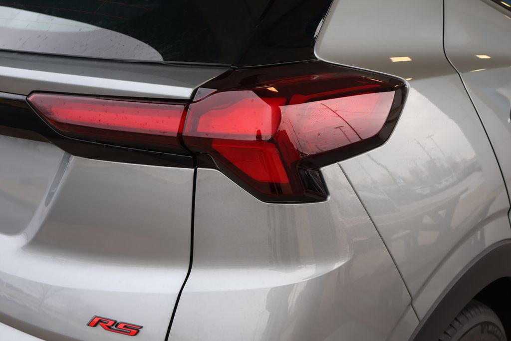 Thumbnail: 2027 Chevrolet Bolt EV - 9