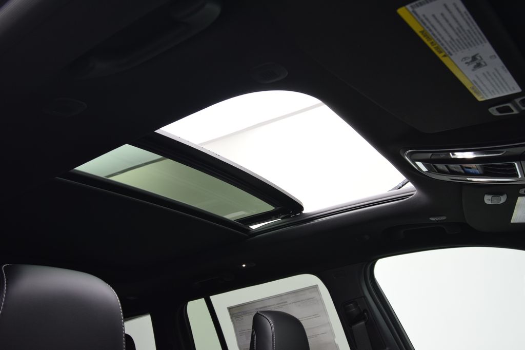 new 2026 Jeep Grand Cherokee car, priced at $41,920