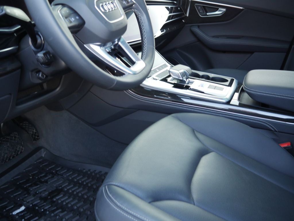 Thumbnail: 2025 Audi Q7 - 19