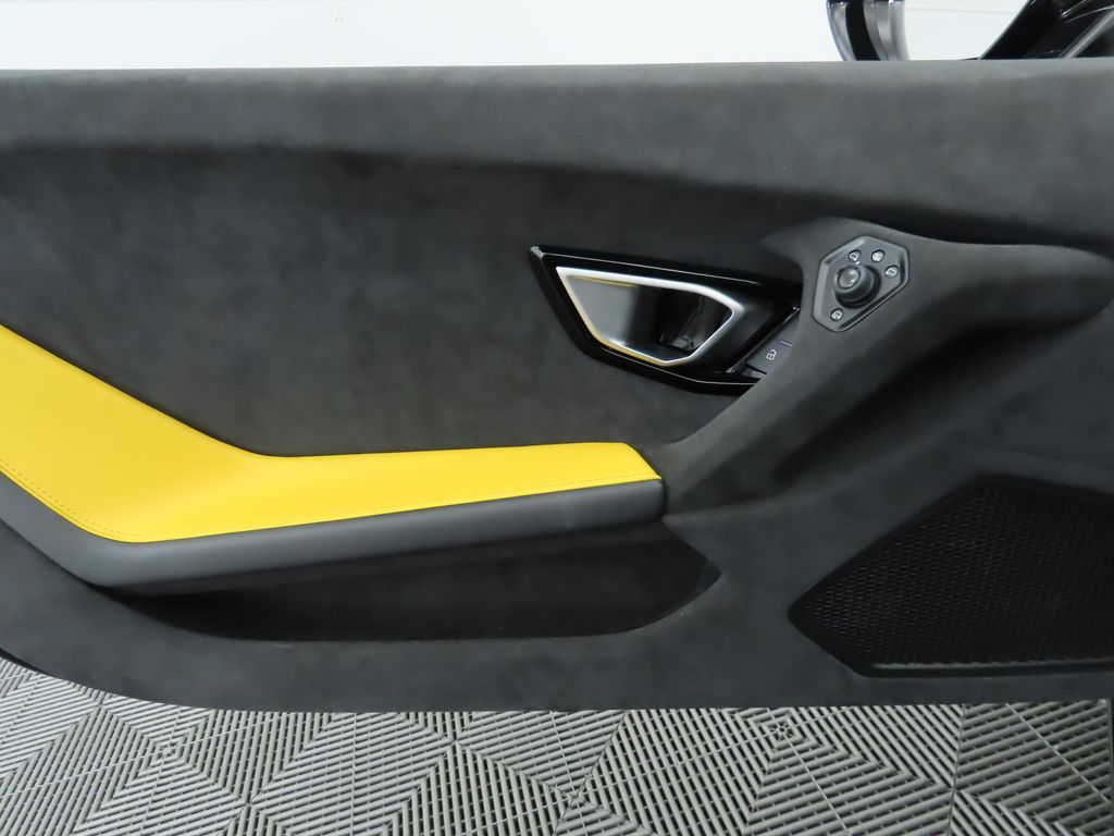 2024 Lamborghini Huracan Tecnica 23