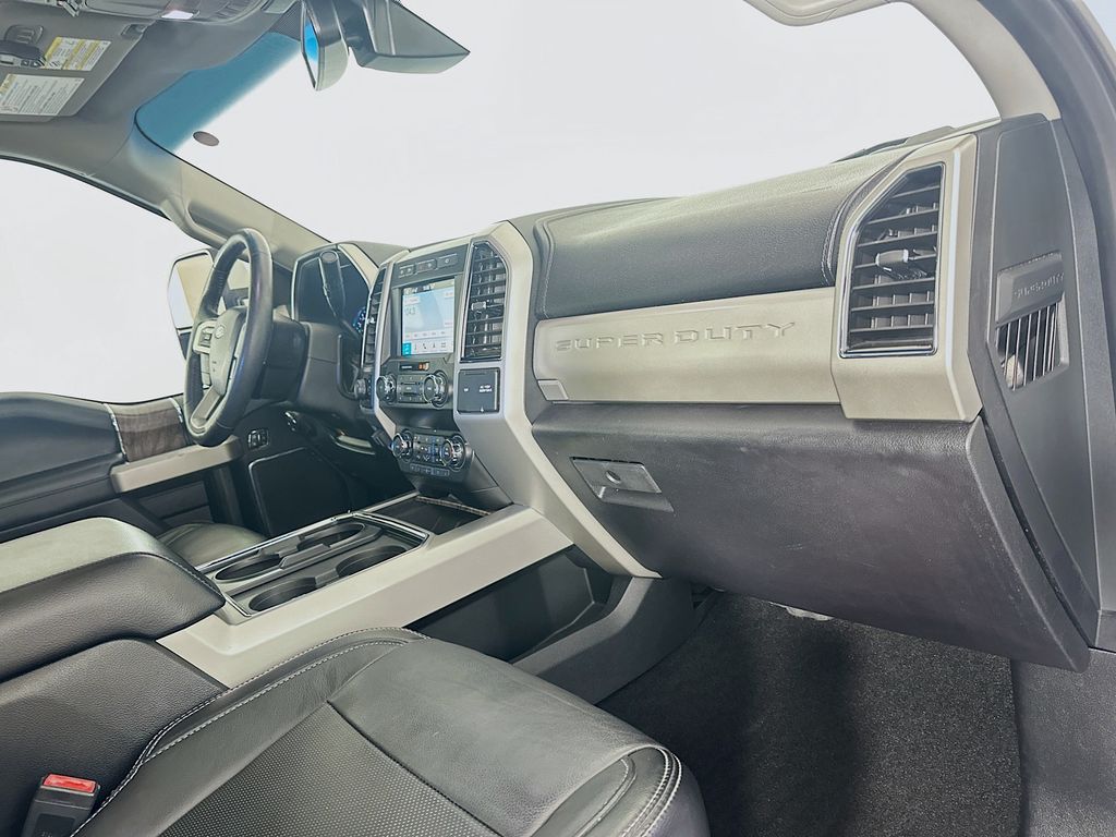 Thumbnail: 2019 Ford Econoline - 29