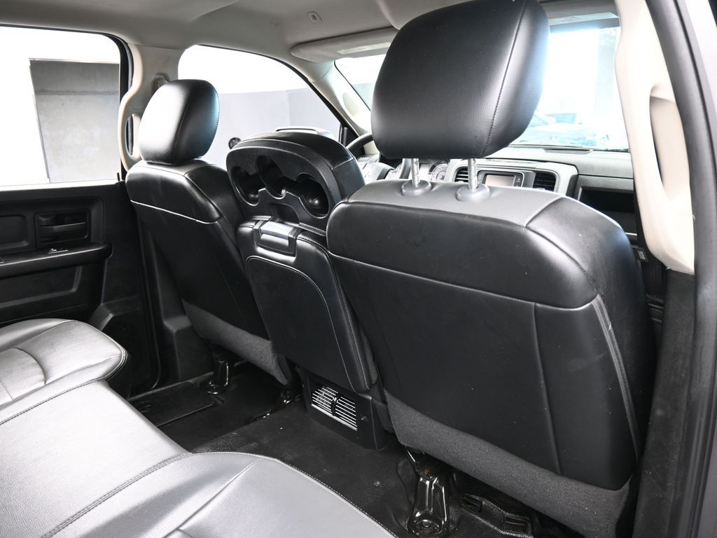 Used 2021 Granite Crystal Metallic Clearcoat Ram Tradesman image 37