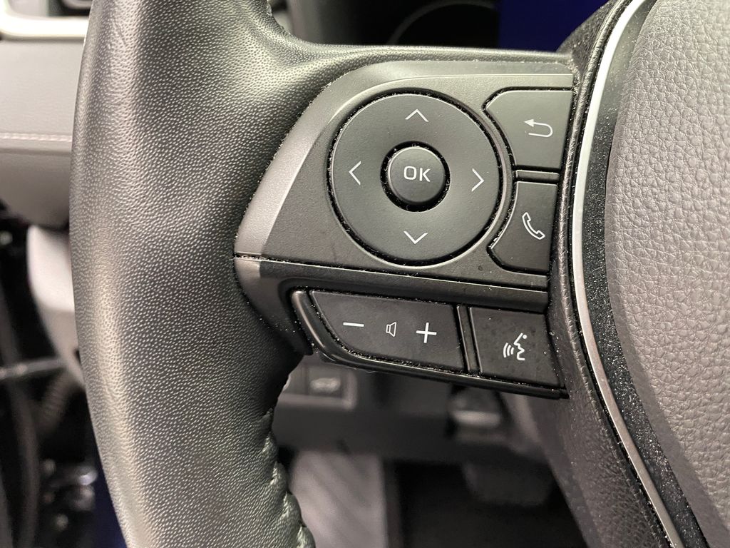 Thumbnail: 2022 Toyota RAV4 - 22