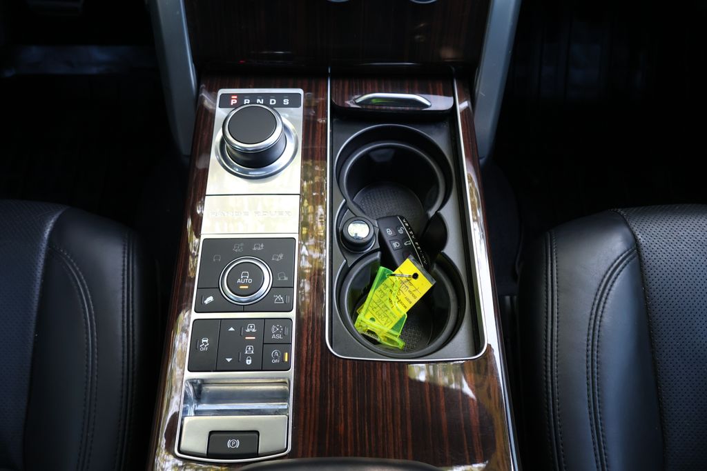 Thumbnail: 2016 Land Rover Range Rover - 19