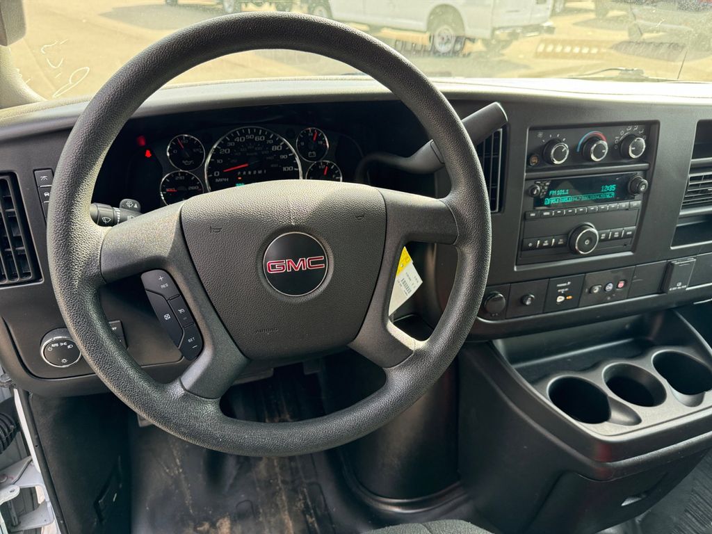 2022 GMC Savana 2500 Work Van 9