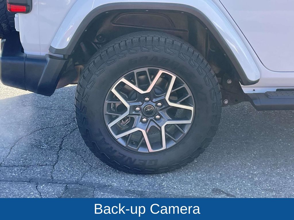 2024 Jeep Wrangler 4-Door Sahara - Photo 13